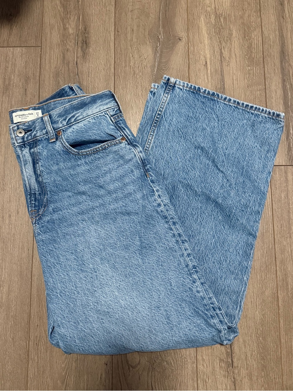 Abercrombie Ultra Loose Low Rise Jeans (Curve Love)
